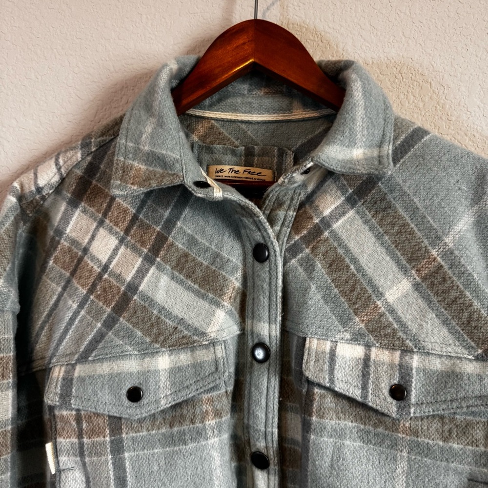 Free People We The Free Cabin Cozy Blue Seagram Plaid Button Down Shacket Size S - Picture 5 of 11
